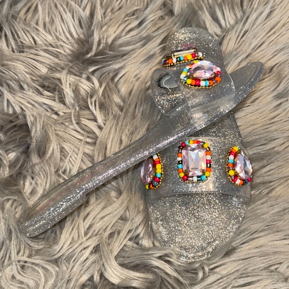 EUC Betsey Johnson Madilyn Rhinestone Slip On Jelly Sandals Clear Size 7 - Picture 3 of 7